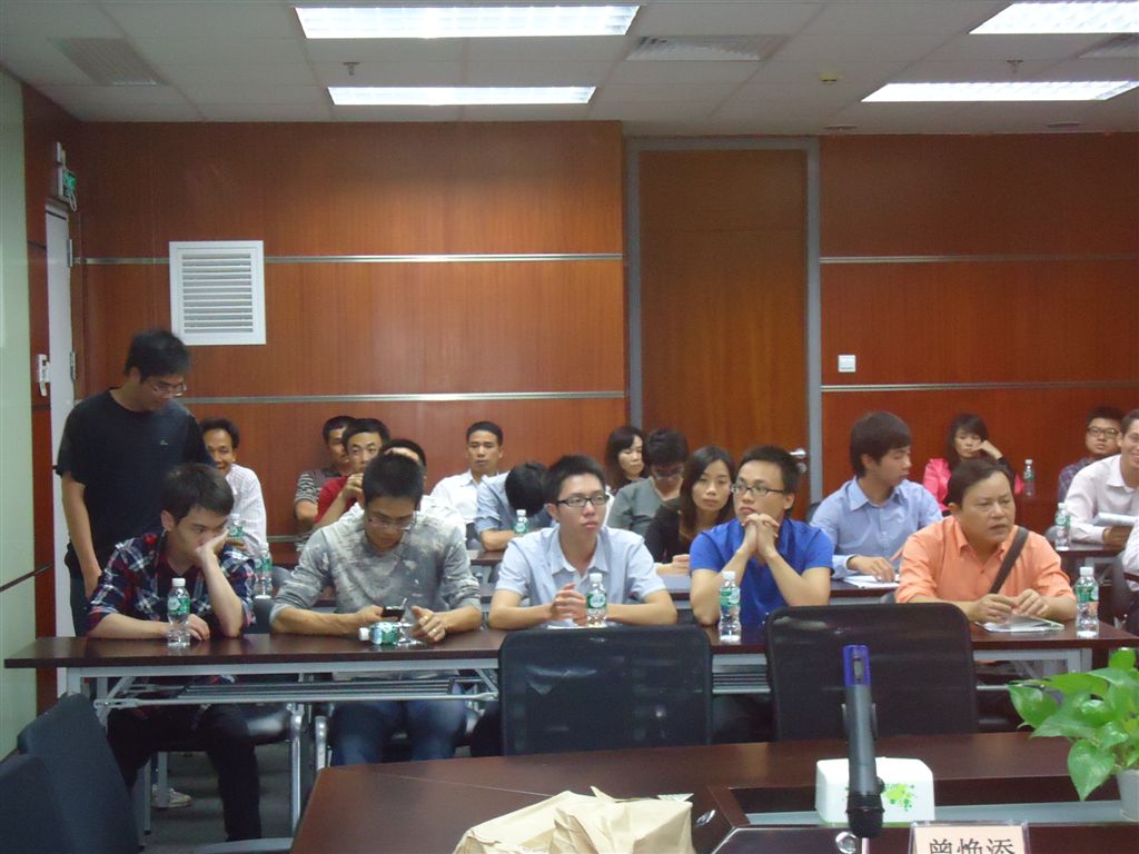 部分參加培訓(xùn)的人員。年輕人很多。.JPG